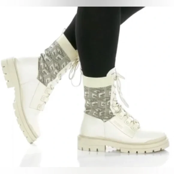Beautiful GUESS boots, 11 in women! Combat boots.​ - Picture 2 of 5
